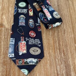 Nicole Miller 1995 100% silk men’s tie with novelty medicine print
